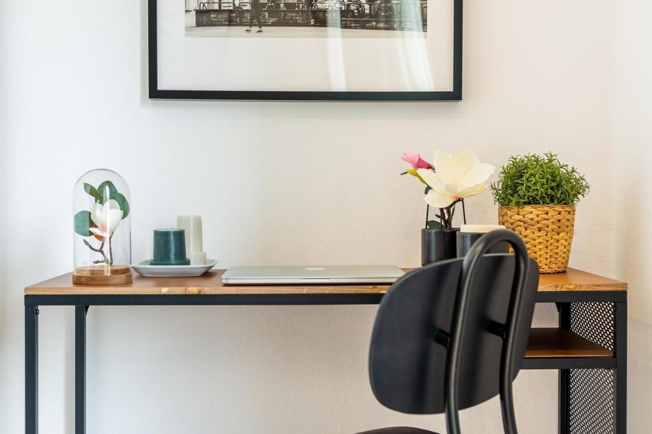 W Rent Like - Aleja Wyzwolenia 7 * Warszawa